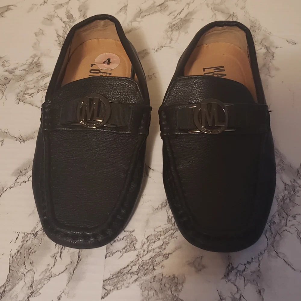 ML Women's Black Leather Loafers‎